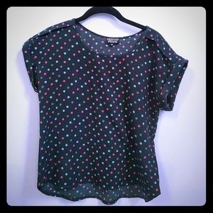 Light weight short sleeved polla dot shirt